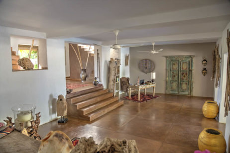 Uzuri Villa
